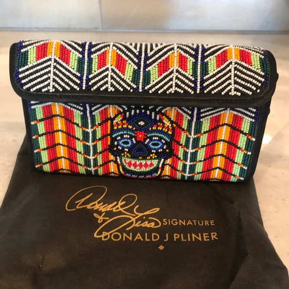 Donald Pliner Handbags - Donald &Lisa Signature / Donald Pliner